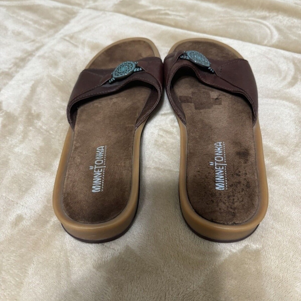 Minnetonka Size 9 Solid Brown Leather Open-Toe Sandals - EUC - Picture 4 of 6
